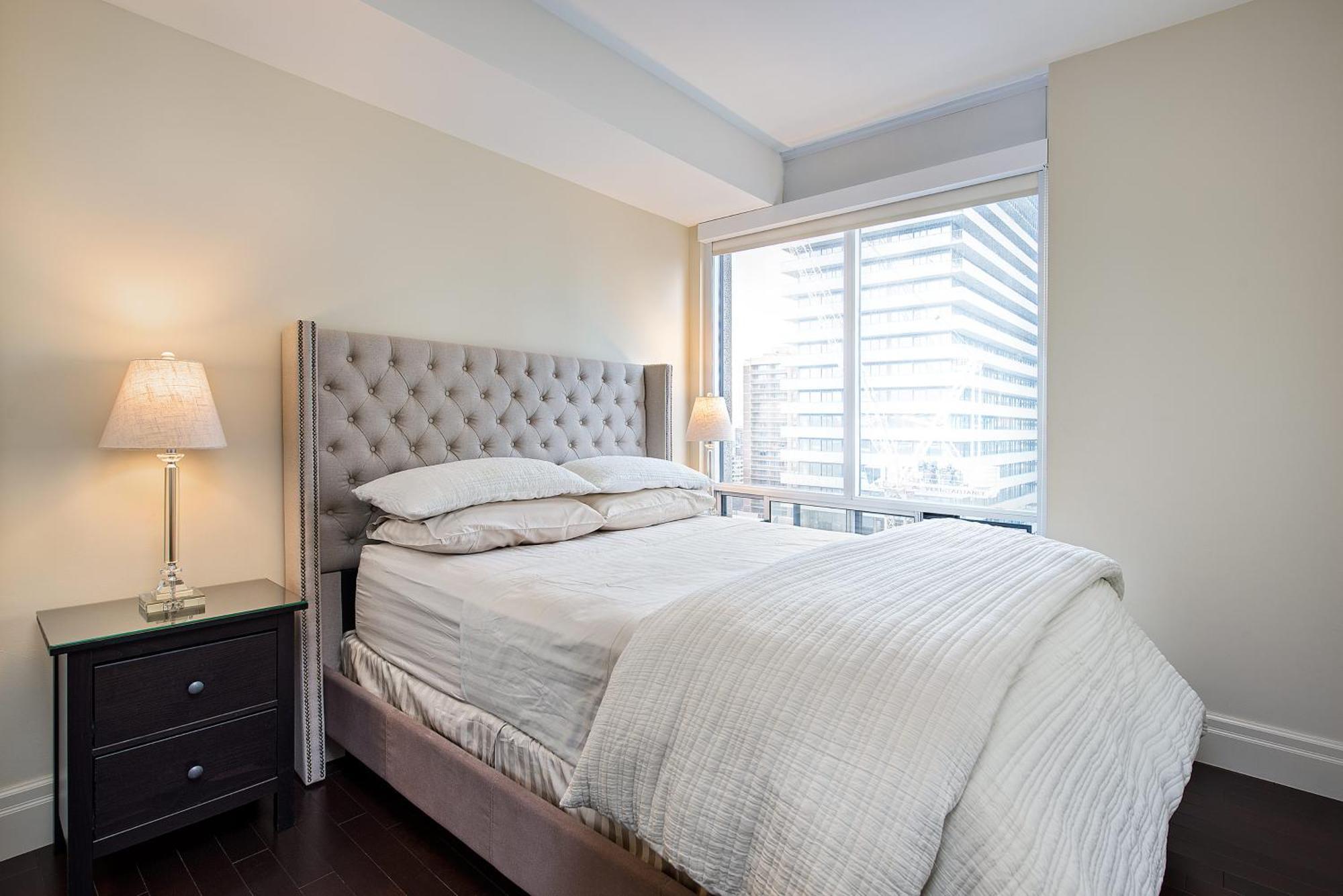 Sky Suites Yorkville Toronto Exterior foto