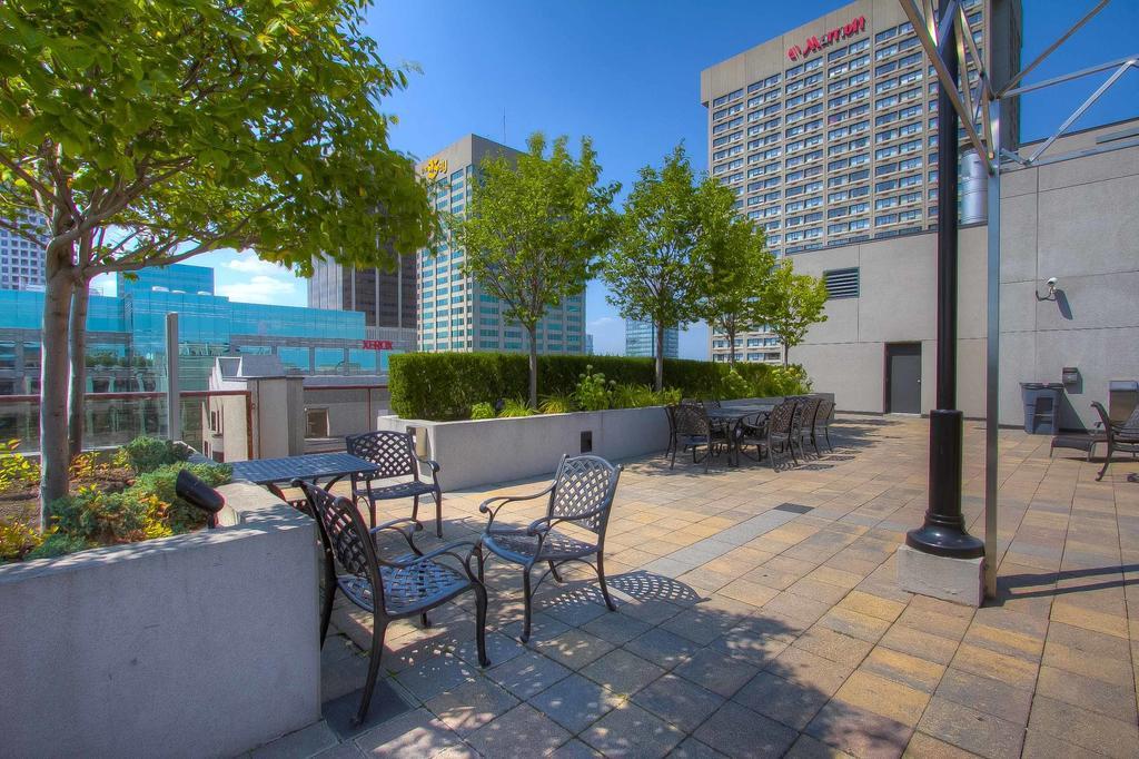 Sky Suites Yorkville Toronto Zimmer foto