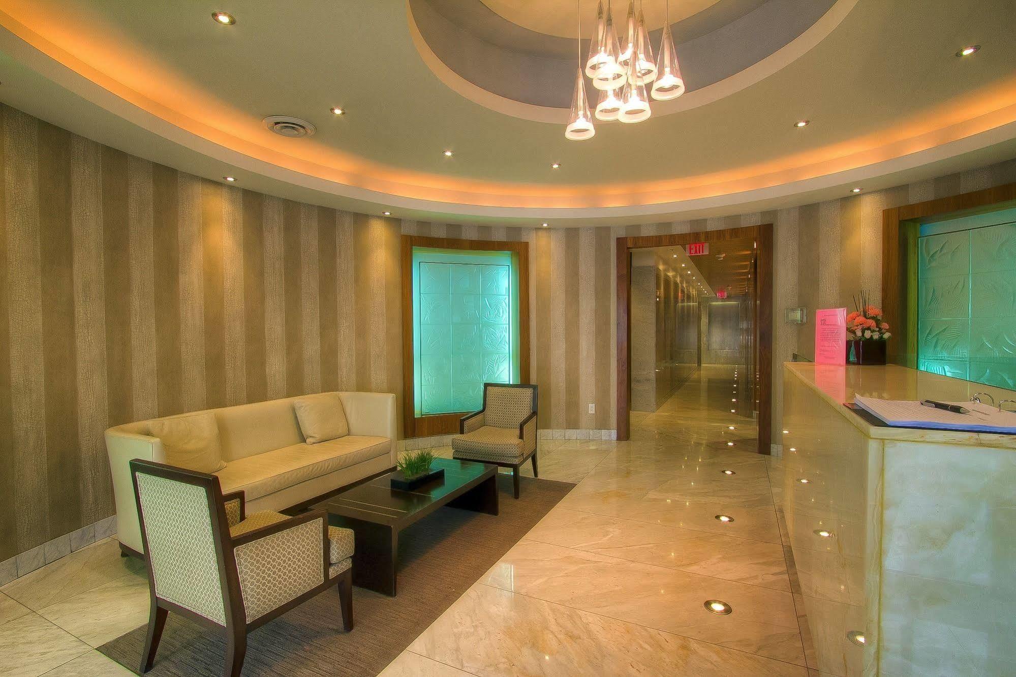 Sky Suites Yorkville Toronto Exterior foto
