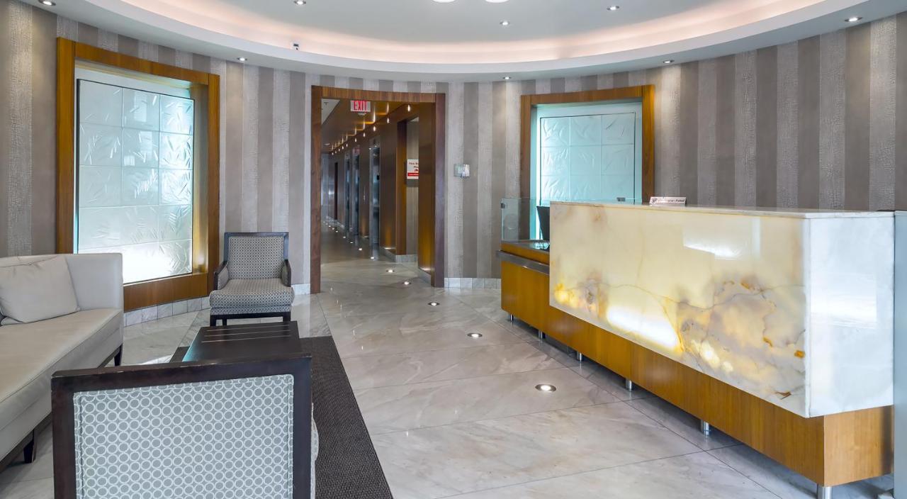 Sky Suites Yorkville Toronto Exterior foto